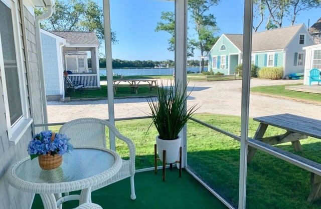 Cute Cottage on Bass River in West Dennis
