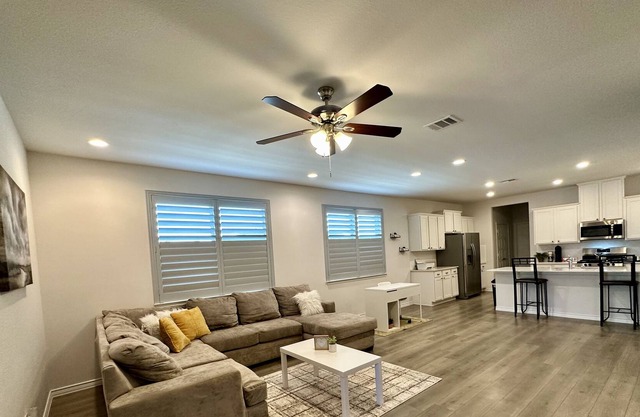 Cute & Cozy 3-Bed, 2-Bath Little Elm Home