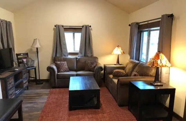 Cute Two Bedroom Cabin