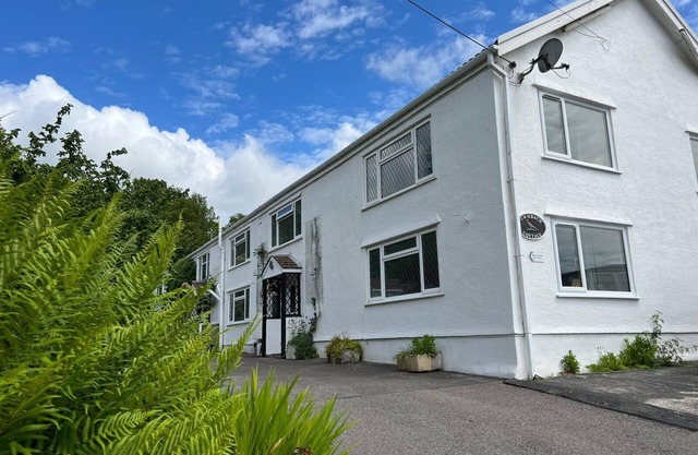 Cwmbach Cottages