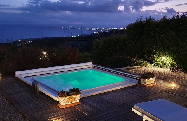 Cyclope's House. Amazing view and private mini SPA.