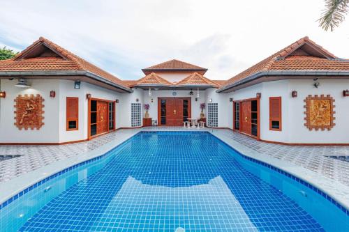 D pool villa