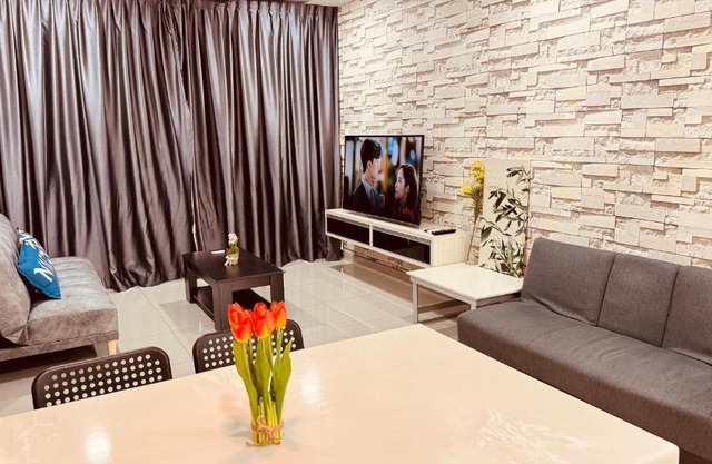 D'Putra Suites 2BR Kulai by Luxecocoo CK