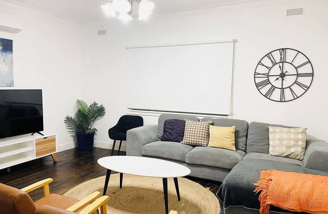 D113 magnificent Marsden Garden City Stay