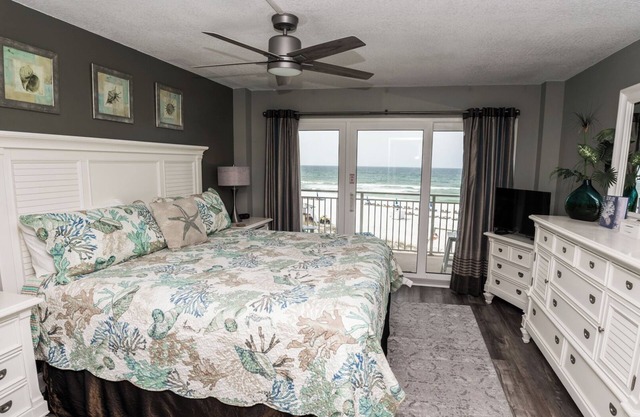 D202 Low Floor, Gulf View, 3 Pools