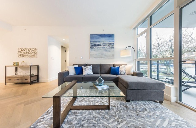 D29 - Brand New Luxurious Furnished 2 Bed