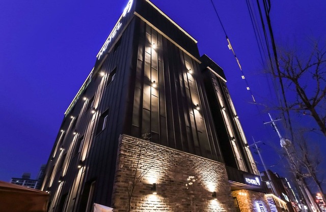 Daejeon Sintanjin Hotel Wol