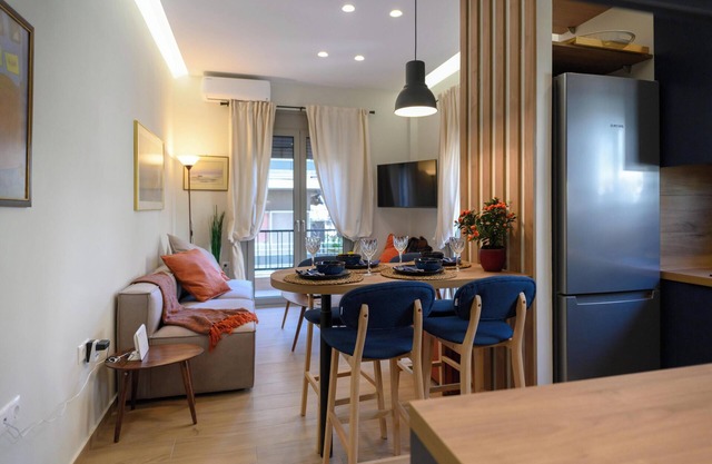 Daisy's Deluxe Athenian 2bedroom by MPS