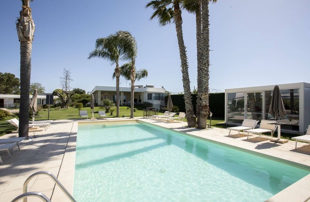 Dalesco Studio Apartment 6 | villa with pool