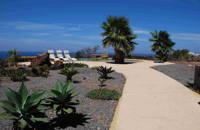 Dammuso Relax Pantelleria with private pool exclusive use