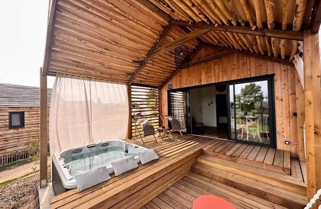 Damona Lodges * - Lodge 2 bedrooms and Spa - Bohème 5 people