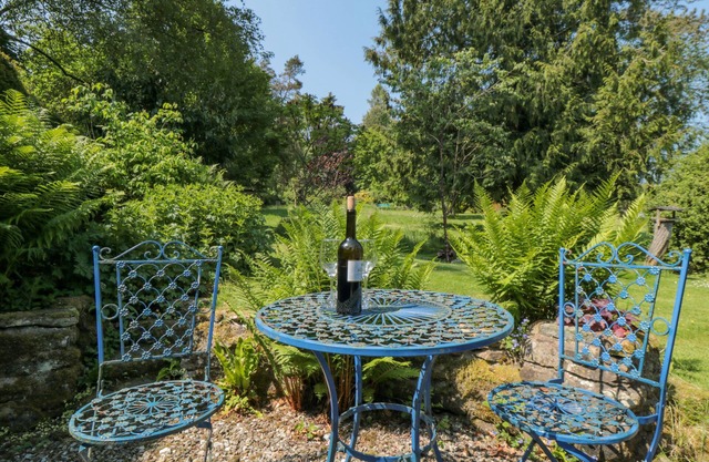 DAMSON CROFT, family friendly, with a garden in Lastingham