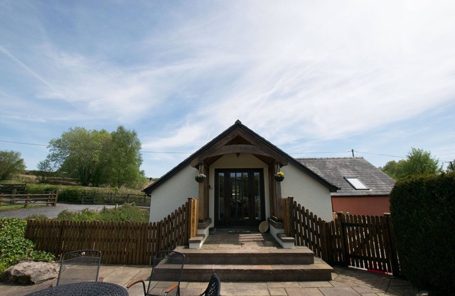 Dan y Comin - Two Bedroom House, Sleeps 5