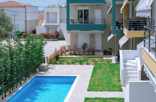 Danai & Palm Residential Complex-Two-Bedroom Apartment with Pool Access