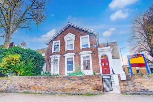 Dancenter Southwark Near London Bridge