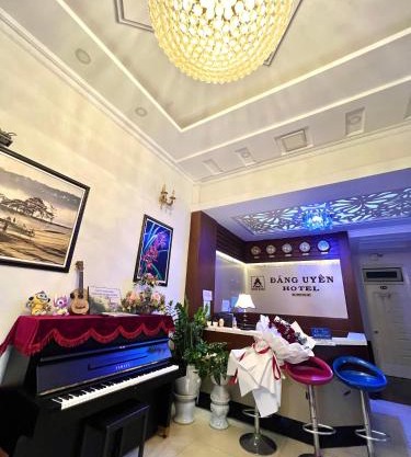 Nguyen Hotel 