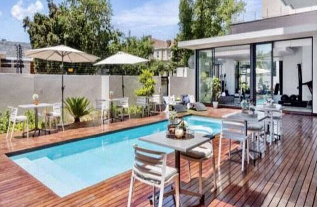 Dante’s Spectacular One Hyde Park Executive Suites