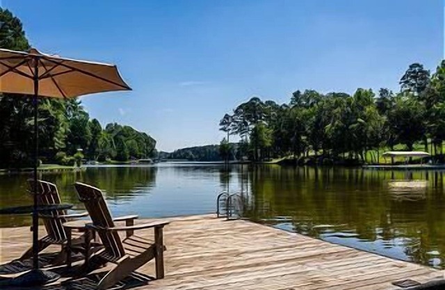 Dare to dream with a full dock on Lake Oconee
