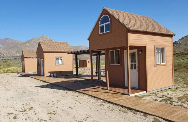 Dark skies and 90 acres of nature - Glamping Pods/Tiny Houses near Lake Isabella