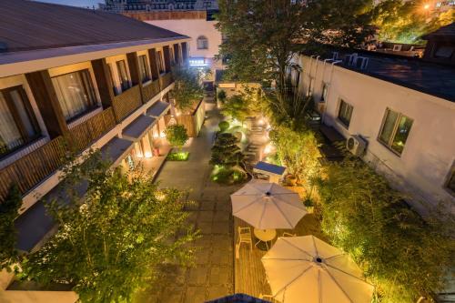 Dasein Youlan Hotel-Near the Forbidden City, Tiananmen Square, Guijie Street, Beihai Park, Jingshan Park, and Yonghe Temple