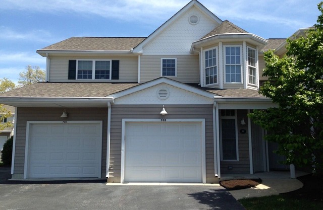 Dates still available! Beach Retreat, Walk to Outlets, Restaurants