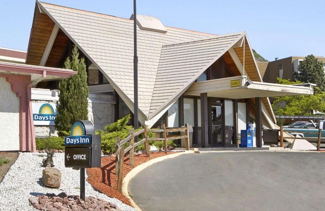 Days Inn by Wyndham Colorado Springs/Garden of the Gods