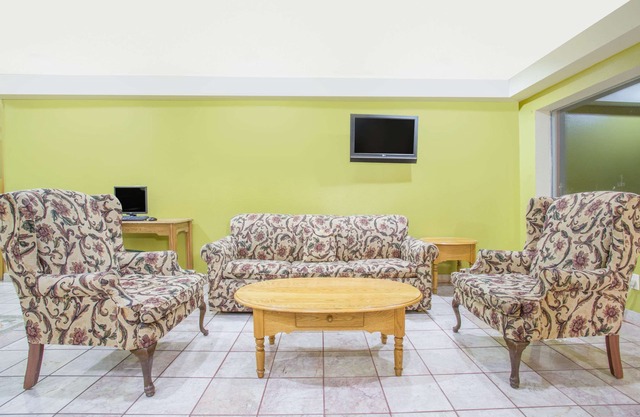 Days Inn by Wyndham Custer