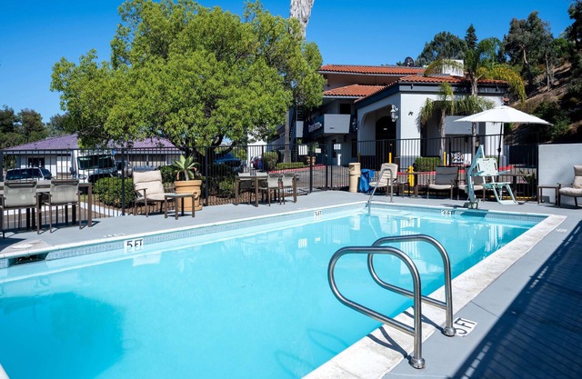 Days Inn by Wyndham Encinitas Moonlight Beach