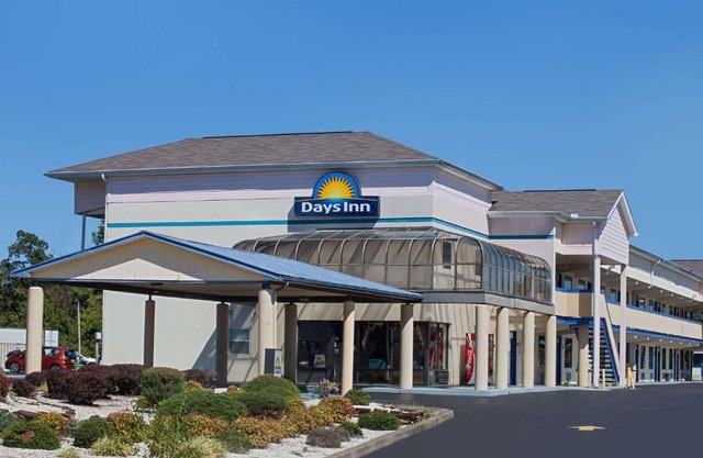 Days Inn by Wyndham Greeneville