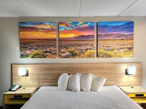 Days Inn by Wyndham Houston