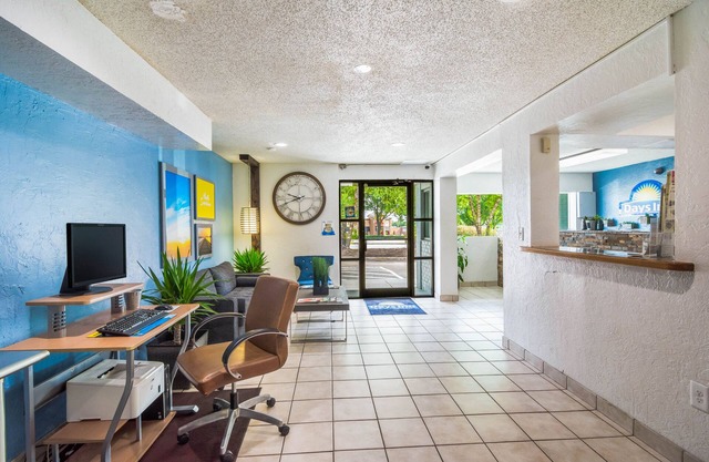 Days Inn by Wyndham Raleigh Glenwood-Crabtree