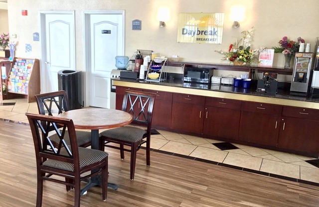 Days Inn by Wyndham Robstown