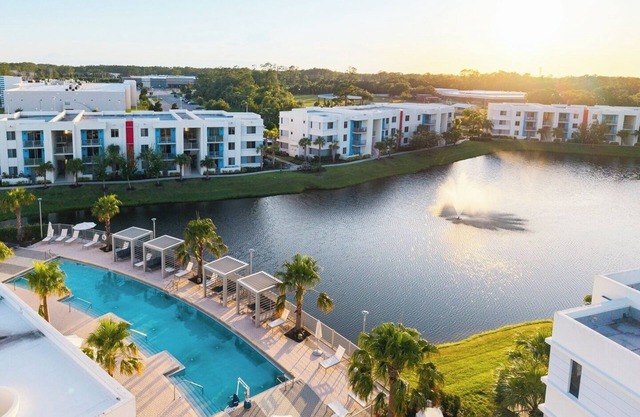 Daytona 3BR Getaway | Pool, Gym, Pet Friendly