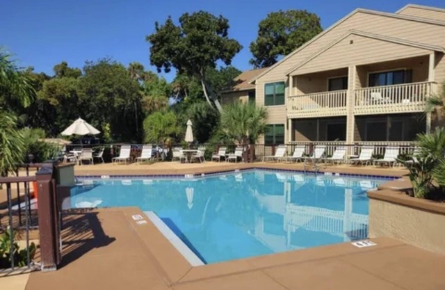 Daytona Beach Condo Sleeps 4