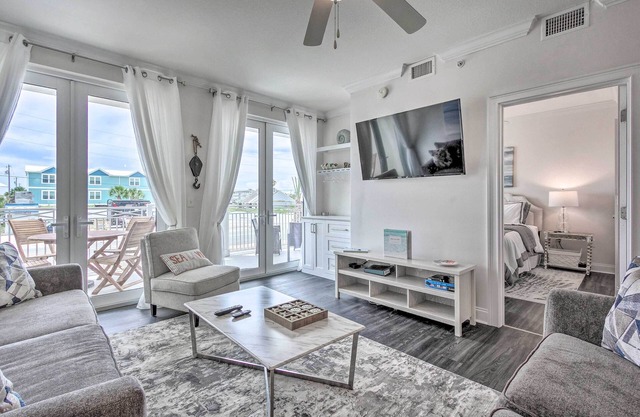 Dazzling Mexico Beach Condo - Walk to the Beach!