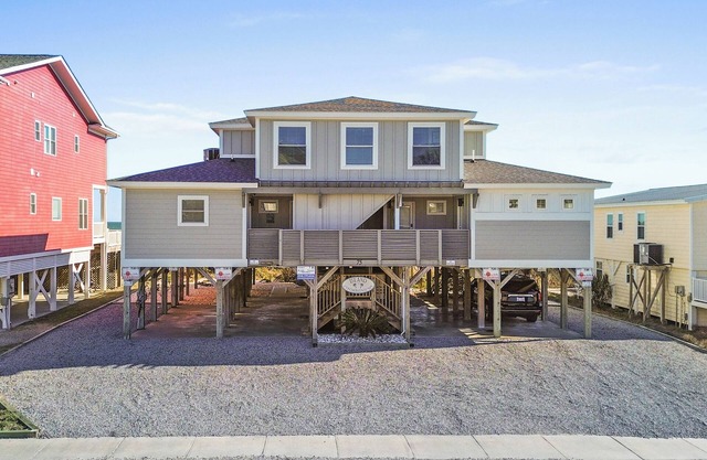 Dazzling Oceanfront Condo - Perfect for a Couples Getaway!