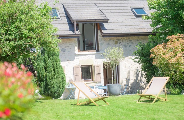 De Bonnes Ondes Chez la Dame de Haute-savoie Proche Annecy