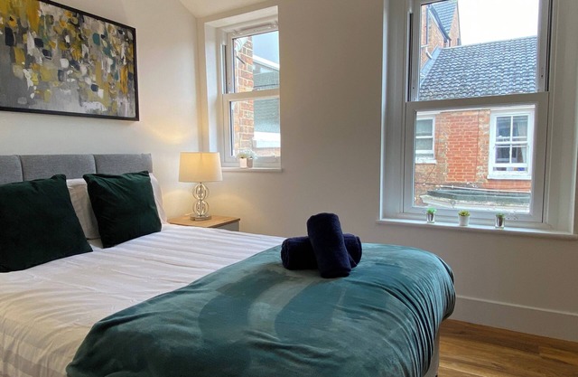 De Parys Serviced Flat in Bedford 4
