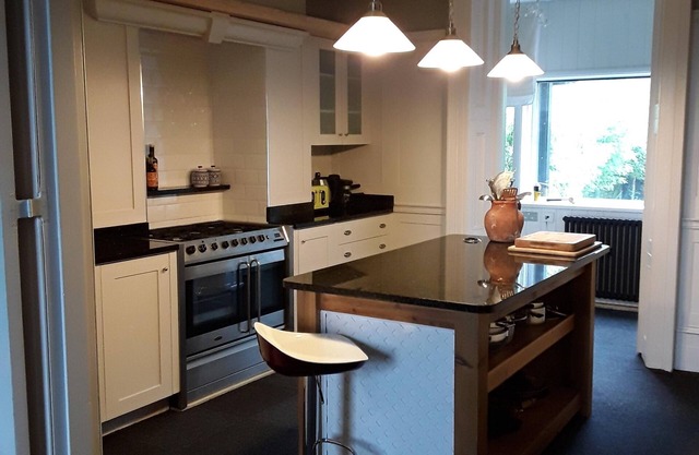 Deal House - Large Terraced Town House in the beautiful coastal town of Deal