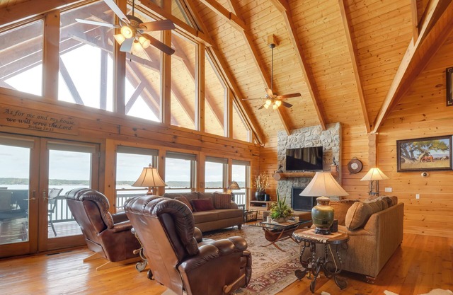 Decks & Epic Views: Lakefront Langley Retreat!