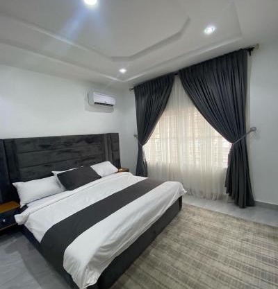 DEE OS' Hotel