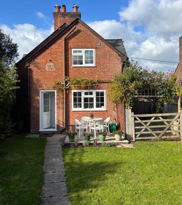 Delightful 3-bedroom Cottage, Brockenhurst