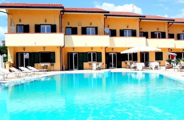 Delightful Apartment in Paestum with Swimming Pool