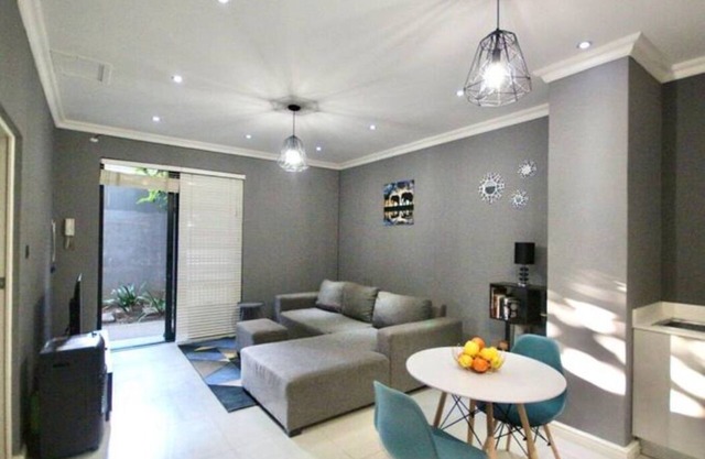 Delightful apartment with uncapped fibre WiFi in Cape Townn