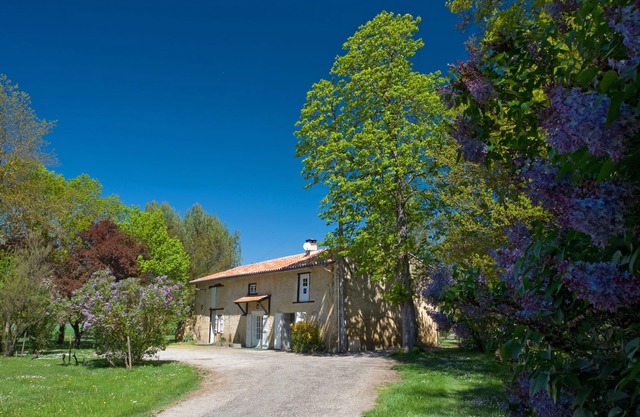 Delightful cottage in grounds of Cathar chateau, near Mirepoix and Carcassonne