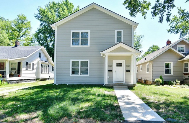 Delightful modern duplex apartment well located in welcoming South Broad Ripple
