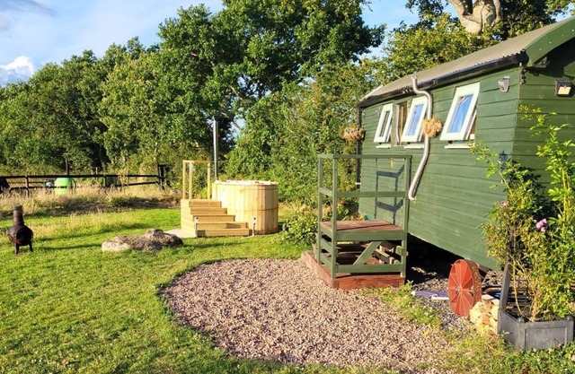 Delightful Shepherds Hut
