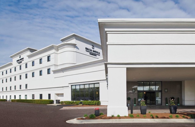 Delta Hotels by Marriott Detroit Novi