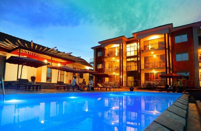 Deluxe 1- Bedroom Apartment With Swimming Pool
