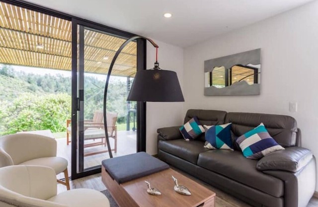 Deluxe 2-bedroom villa with jacuzzi